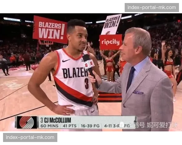 首节结束,开拓者利用频繁的底线空切在肋部得到12分 首节结束,开拓者利用频繁的底线空切在肋部得到12分